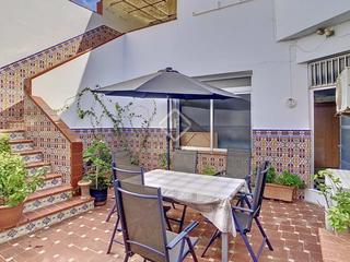 Xalet a Camí de Ses Vinyes. Casa de 10 dormitorios en venta en el casco antiguo de maó, meno