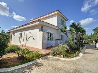 Masia a Alaior Poble. Fantástica casa rural de 5 dormitorios con un espectacular jardí