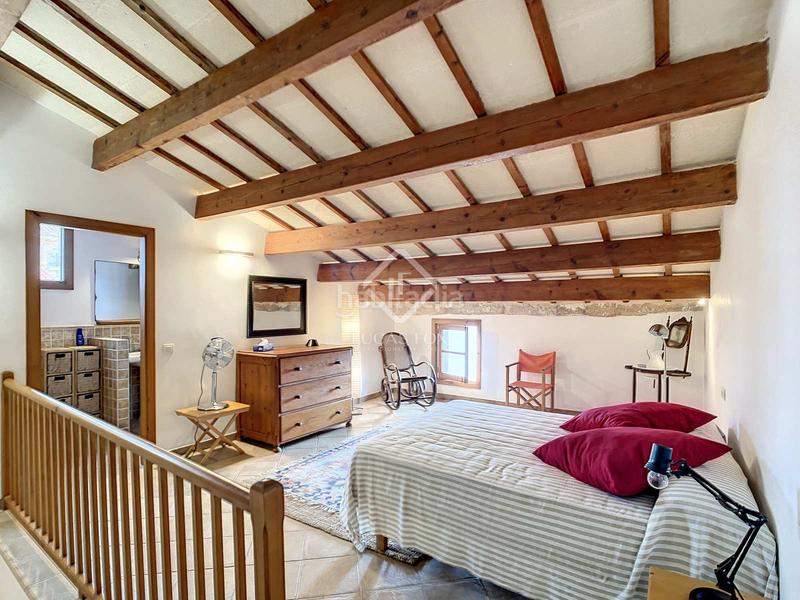 Foto ccece8e3-9316-40ab-bd30-db035ab666b2. Attique dans Ciutadella Ciutadella de Menorca