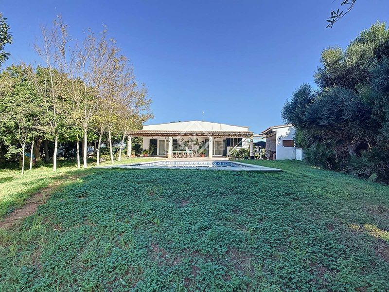 Foto 37847c21-e5a5-499c-952a-71a92540b532. Masía casa de campo de 4 dormitorios con apartamento de invitados en venta en Ciutadella de Menorca