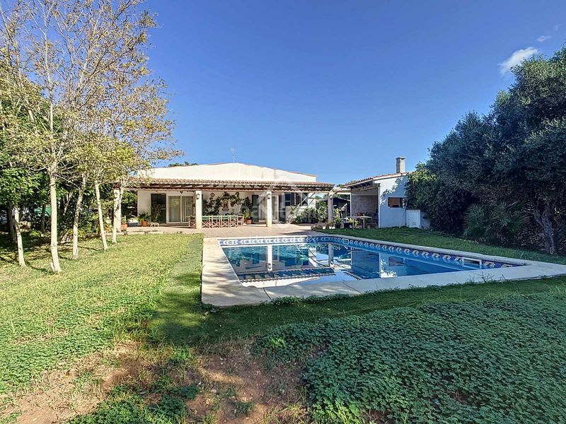 Foto c8975001-33d7-4f5a-8aa4-1d10a87ce855. Masía casa de campo de 4 dormitorios con apartamento de invitados en venta en Ciutadella de Menorca