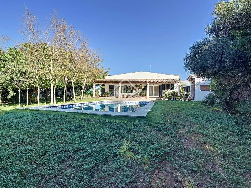 Foto d418c86c-d1de-43dc-816d-208b6a67f6e7. Masía casa de campo de 4 dormitorios con apartamento de invitados en venta en Ciutadella de Menorca