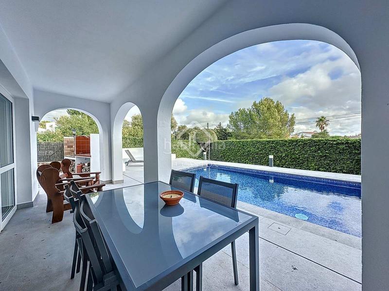 Foto 39c64691-387d-4301-b6bb-99fc298f5292. Xalet amb calefacció aparcament piscina a Cala en Porter Alaior