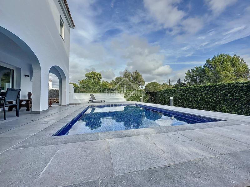 Foto d4dac769-755a-48f9-888b-68ffd38d0161. Xalet amb calefacció aparcament piscina a Cala en Porter Alaior