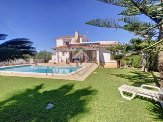 Xalet a Son Vilar-Trepucó. Villa de 4 dormitorios en venta en es castell, menorca
