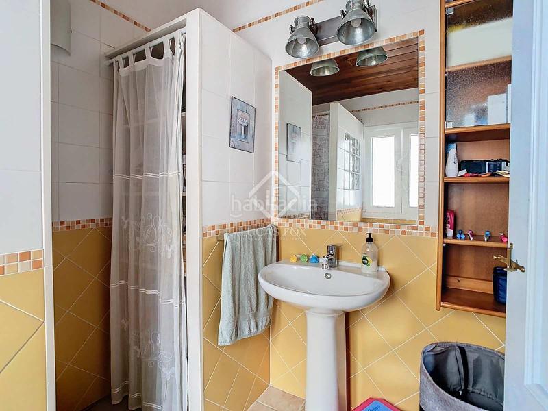 Foto 70999e02-974c-4e40-b0d4-1337f401f66e. Chalet con parcheggio in Sant Lluís-s´ullestrar-torret Sant Lluís