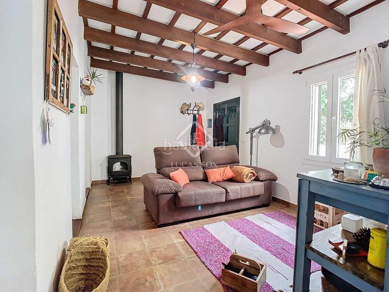 Foto f95a8ed0-fe9e-4cd6-b36f-764201c247a2. Chalet con parcheggio in Sant Lluís-s´ullestrar-torret Sant Lluís