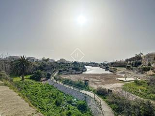 Finca rústica a Ciutadella. Parcela urbana con proyecto y acceso directo a la platja gran en