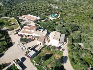 Masia a Alaior Poble. Impresionante finca rústica de 9 dormitorios recién reformada co