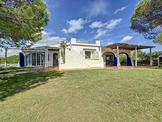 Chalet à Sant Climent-Es Canutells. En venta estupenda villa de tres dormitorios con licencia turíst
