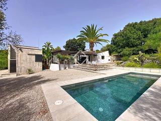 Masia a Alaior Poble. En venta increíble obra de arte menorquina  con piscina y licenc