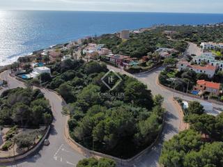 Finca rústica en Biniancolla-Punta Prima. Parcela edificable en segunda línea de mar en venta a pocos metr