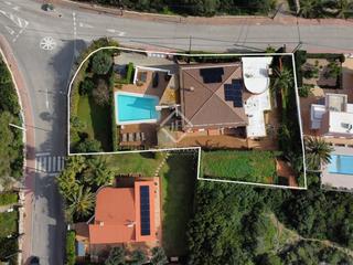 Xalet a Biniancolla-Punta Prima. Increíble villa con piscina y vistas al mar en venta a pocos met