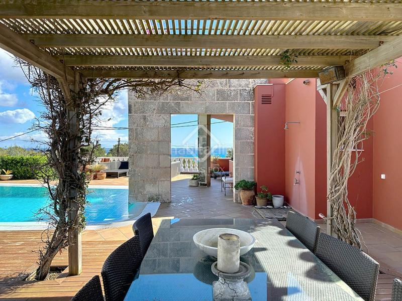 Foto 3f7f7de9-28e0-485f-b5ac-11f18c8358c1. Chalet increíble villa con piscina y vistas al mar en venta a pocos metros de la playa de punta prima, en Sant Lluís