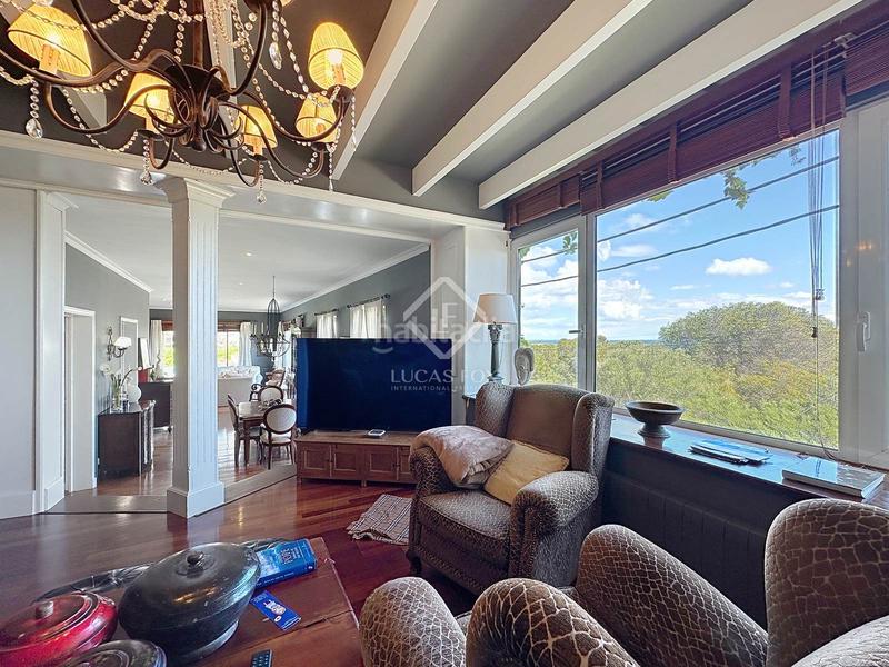 Foto a937e975-d26e-411a-96fc-1ad5028c322b. Chalet increíble villa con piscina y vistas al mar en venta a pocos metros de la playa de punta prima, en Sant Lluís
