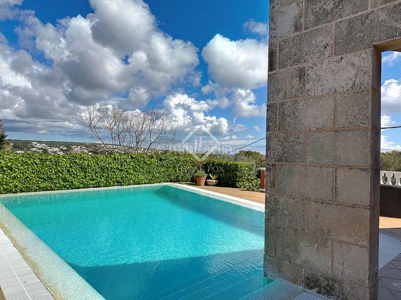 Foto c480d79a-652c-4547-8b97-f6c4d07bd849. Chalet increíble villa con piscina y vistas al mar en venta a pocos metros de la playa de punta prima, en Sant Lluís
