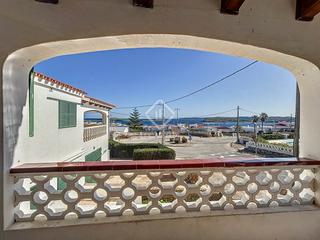 Xalet a Na Macaret. Casa de 6 dormitorios con vistas al mar en venta en mercadal, me