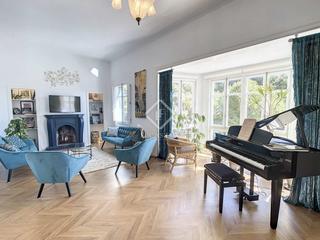 Chalet à Ciutadella. Casa con mucho encanto de 4 dormitorios en venta en el corazón d