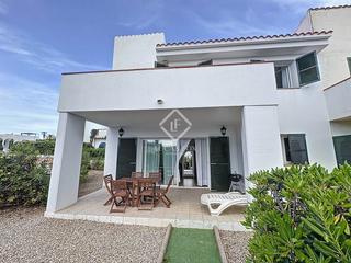 Xalet a Punta Grossa. Villa en excelentes condiciones de 3 dormitorios con 80m de jard