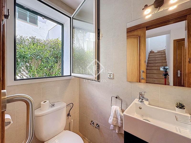 Foto 44f25804-c173-492c-a9e5-bab180ecf72a. Chalet avec chauffage parking piscine dans Punta Grossa Es Mercadal