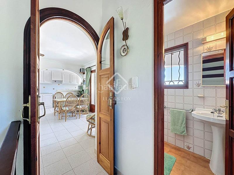 Foto 8be78bc5-50de-4b00-a721-d8e3fdbf0276. Chalet con parcheggio piscina in Son Bou-Sant Jaume Alaior