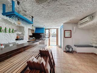 Oficina a Es Castell. Local en excelentes condiciones en venta en es castell, islas ba