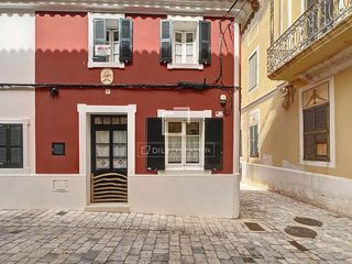 Xalet a Ciutadella. Preciosa casa de 3 dormitorios en venta en el corazón del casco