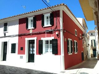 Xalet a Ciutadella. Preciosa casa de 3 dormitorios en venta en el corazón del casco