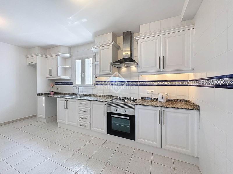Foto aefaf6a8-46c7-48cd-9391-7a113f7de92b. Chalet casa en excelentes condiciones de 3 dormitorios en venta en sant lluis en Sant Lluís