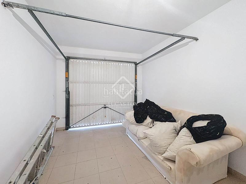 Foto f0ef1028-3d8e-4aa2-ab1c-0314df845b85. Chalet casa en excelentes condiciones de 3 dormitorios en venta en sant lluis en Sant Lluís