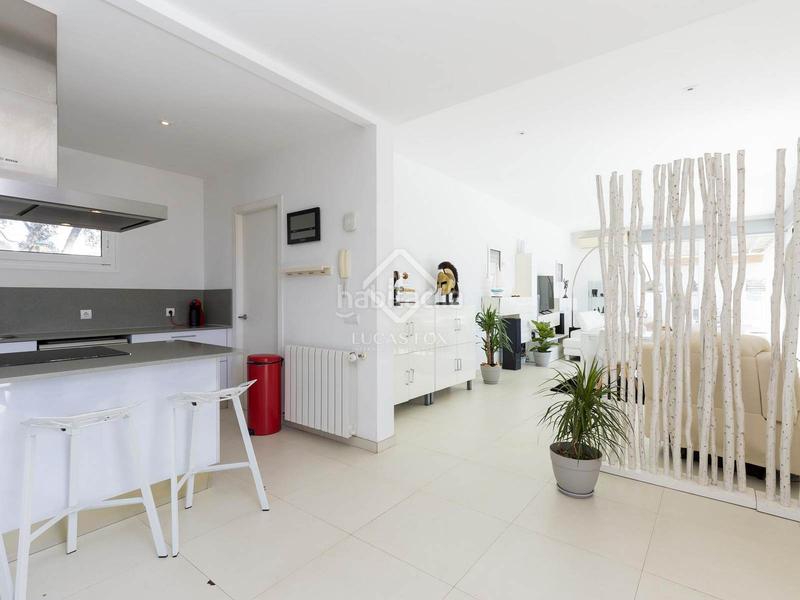 Foto 062c94a5-95eb-48a6-a72d-b69f6ee49015. Chalet villa contemporánea de 4 dormitorios y un anexo en venta , menorca en Sant Lluís