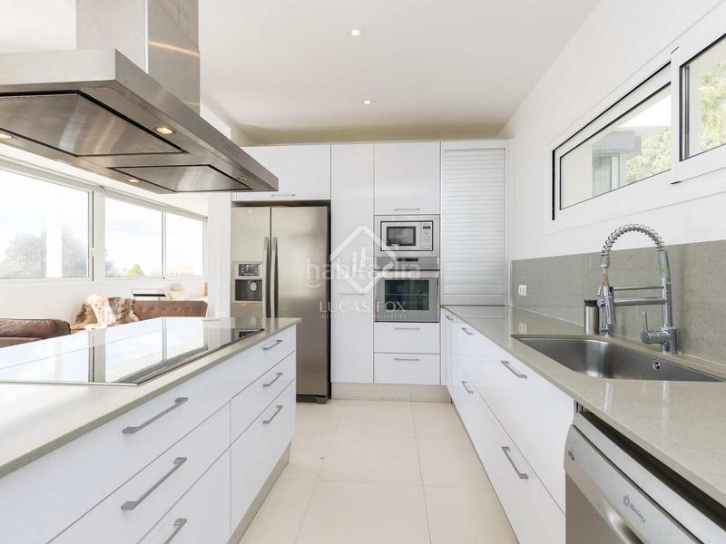 Foto 46c9d0d9-d248-4da0-bfaa-7c913b5acfc3. Chalet villa contemporánea de 4 dormitorios y un anexo en venta , menorca en Sant Lluís