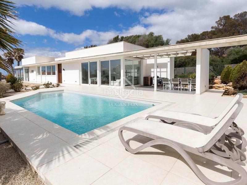 Foto 71ba71cb-bf0c-486c-81af-47460f591042. Chalet villa contemporánea de 4 dormitorios y un anexo en venta , menorca en Sant Lluís