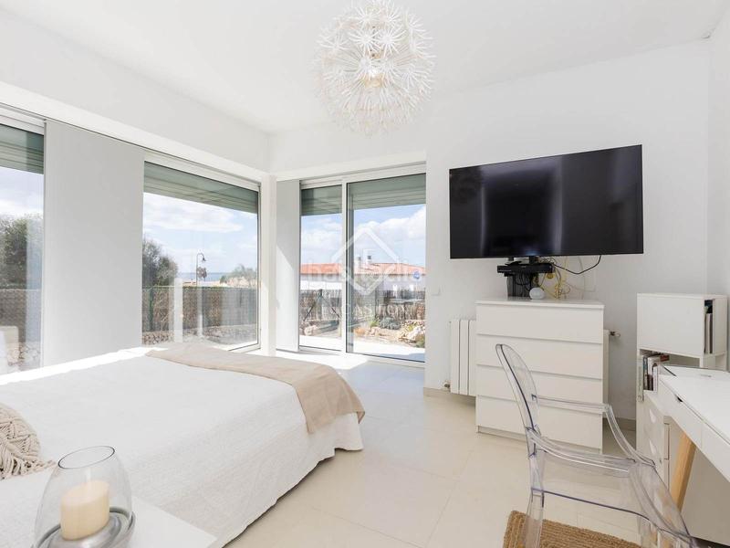 Foto cf6a0314-c7aa-41cf-b067-faeca43b8e95. Chalet villa contemporánea de 4 dormitorios y un anexo en venta , menorca en Sant Lluís