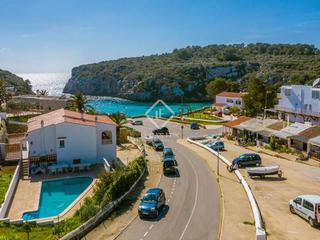 Chalet en Sant Climent-Es Canutells. Chalet para reformar con piscina en segunda linea de mar en es c