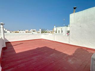 Chalet à Ciutadella. Casa de 4 dormitorios con garaje, amplio patio semicubierto y es