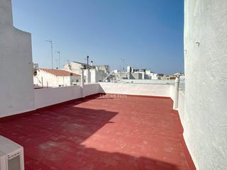 Chalet in Ciutadella. Oportunidad de adquirir una casa de 4 dormitorios con garaje, am