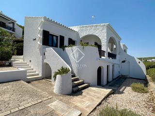 Chalet à Cala Morell. Inversión única conjunto villa y parcela. villa reformada 2 dorm