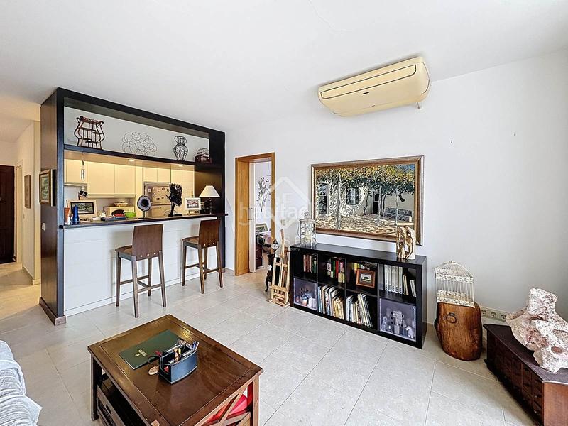 Foto bc7798a3-d114-4141-ad55-f06ee9099d5f. Appartamento con riscaldamento parcheggio piscina in Sant Lluís