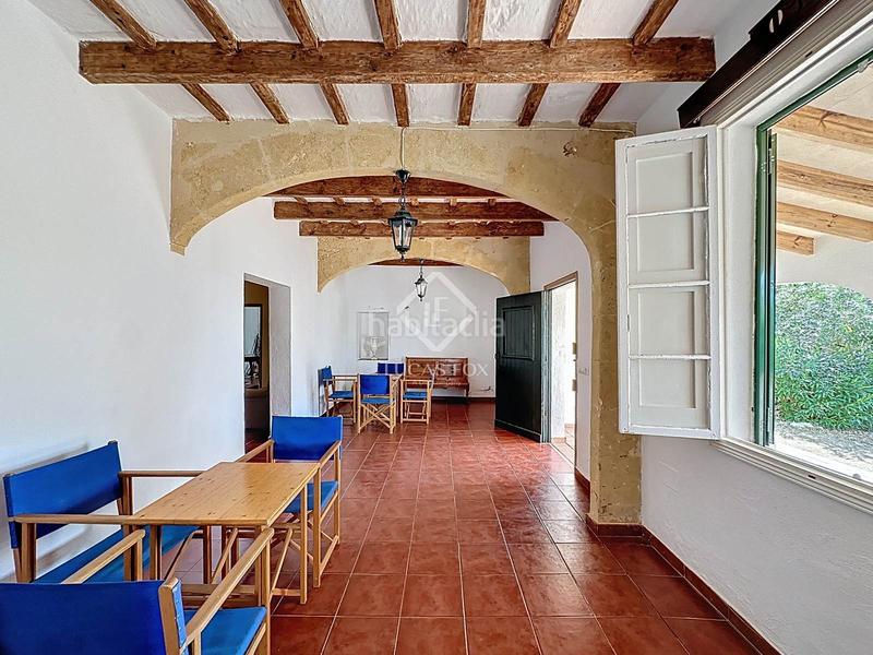 Foto 0d15c5c3-2a7e-46db-b035-df6bd580544f. Masia amb aparcament a Alaior poble Alaior