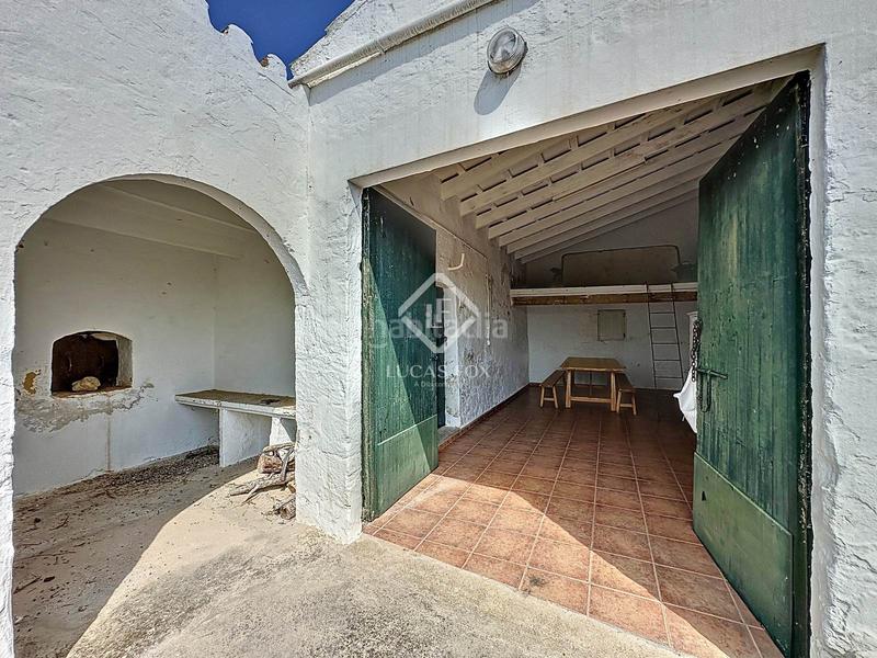 Foto 56b66e46-2993-42f3-b4b6-251f4a13f756. Masia amb aparcament a Alaior poble Alaior