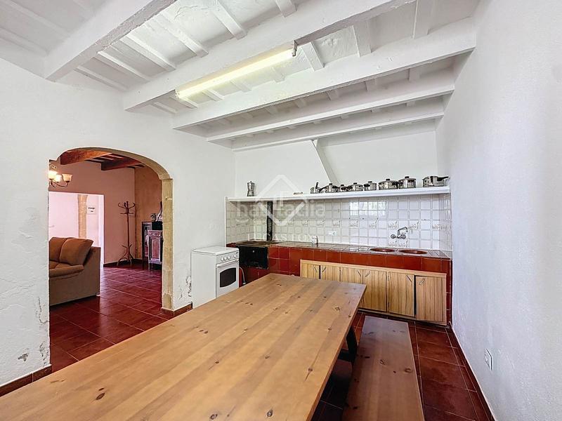 Foto bc7d85bb-fc1d-4c32-8d46-884a1521879f. Masia amb aparcament a Alaior poble Alaior