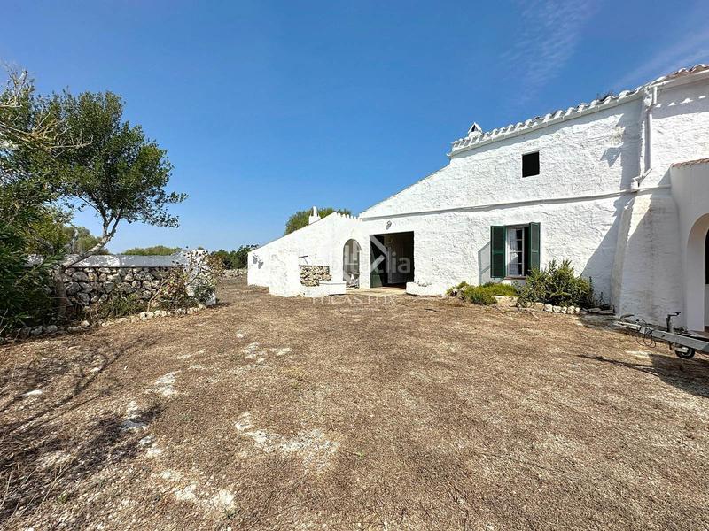 Foto da2955ee-f7b6-4d68-93e0-2d5619ead20e. Masia amb aparcament a Alaior poble Alaior