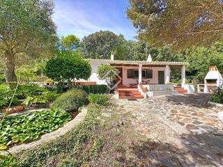 Masia a Es Mercadal Poble. Preciosa casa rural de 3 dormitorios en un entorno natural con p