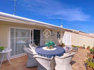 Dachwohnung in Ciutadella. Precioso ático en excelentes condiciones de 3 dormitorios con 53