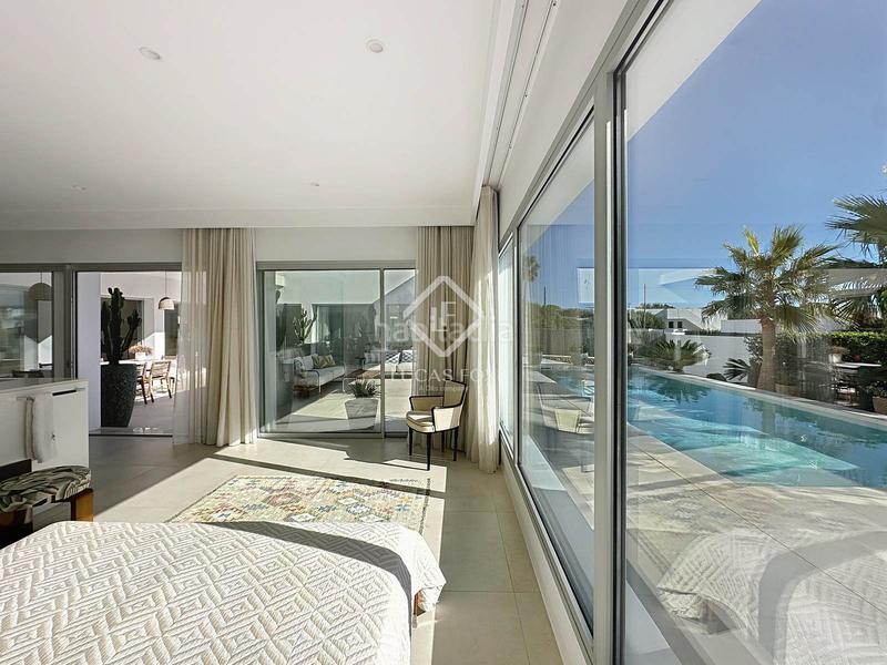 Foto 181307f2-1cff-4713-bd67-9e16492080a8. Chalet con riscaldamento parcheggio piscina in Biniancolla-Punta Prima Sant Lluís