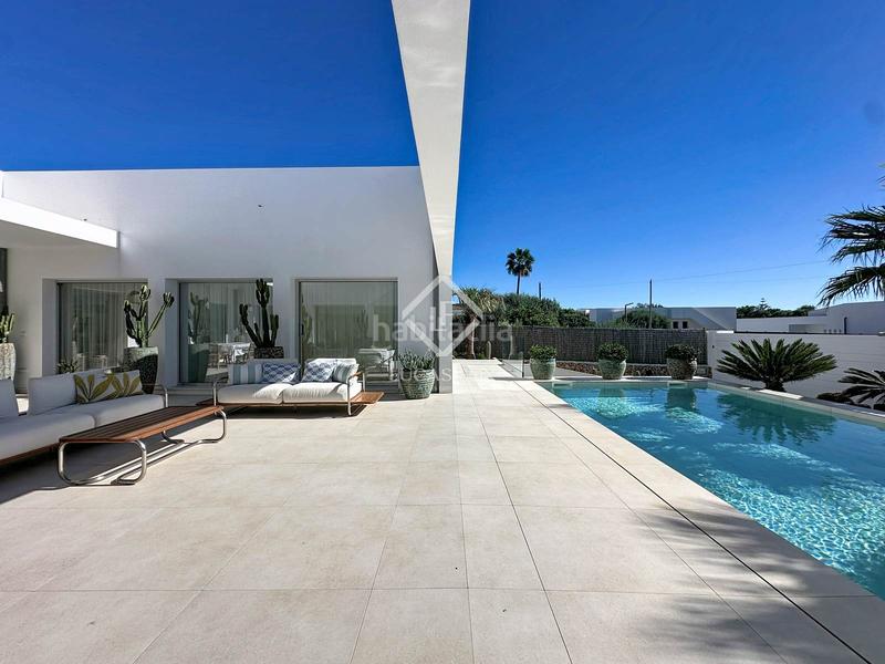 Foto 55dc69ae-80be-4abb-a79b-0eeb0bd69d0c. Chalet con riscaldamento parcheggio piscina in Biniancolla-Punta Prima Sant Lluís