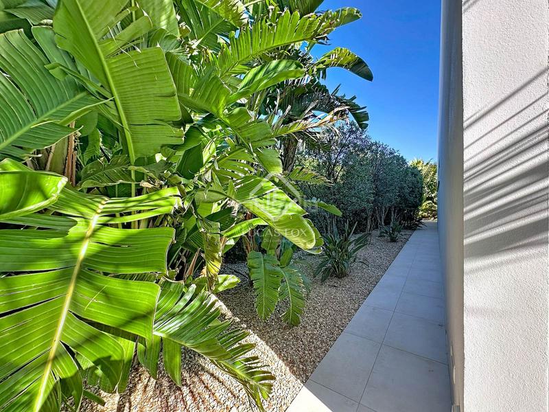 Foto 5c2154c1-c6ee-49e4-8bce-ef5ca52b26a4. Chalet con riscaldamento parcheggio piscina in Biniancolla-Punta Prima Sant Lluís