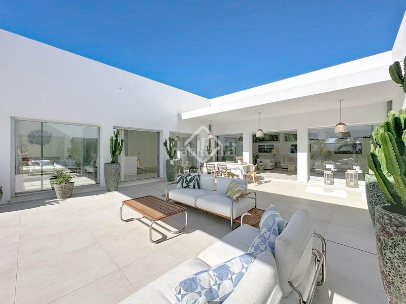 Foto 5cc87a0a-3c69-44ed-90d7-f43ea99a1f94. Chalet con riscaldamento parcheggio piscina in Biniancolla-Punta Prima Sant Lluís