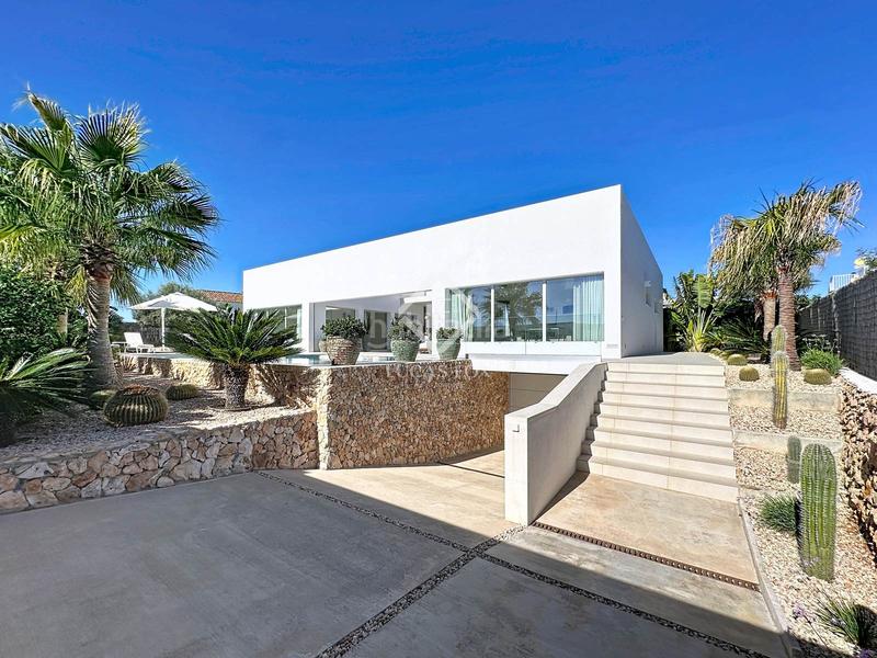 Foto 6c82e0f8-7fda-4c93-a7ef-ec767616235a. Chalet con riscaldamento parcheggio piscina in Biniancolla-Punta Prima Sant Lluís